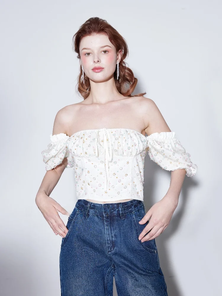 

Эксклюзивный топ Finocci Limited Edition с вышивкой, роскошный, на одно плечо, с объемными рукавами-фонариками, украшенный цветными камнями, привлекающими внимание