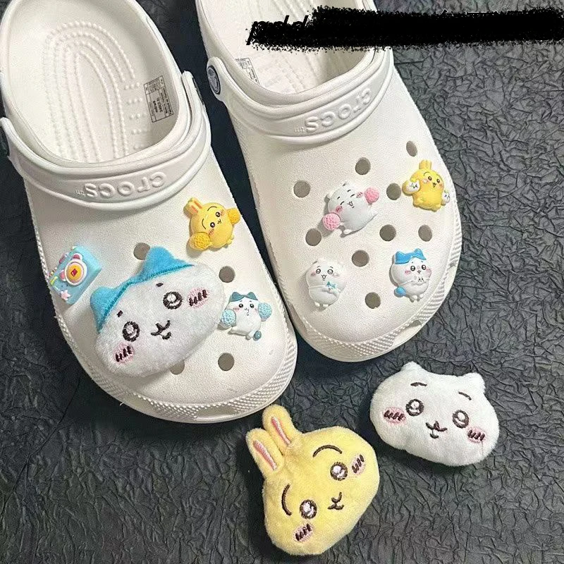 Yeni karikatür sevimli Chiikawa takunya ayakkabı tokası Kawaii ハshoe hahahachiware うusausag ちshoe Shoe Shoe ayakkabı çiçek ayakkabı tokası dekoratif