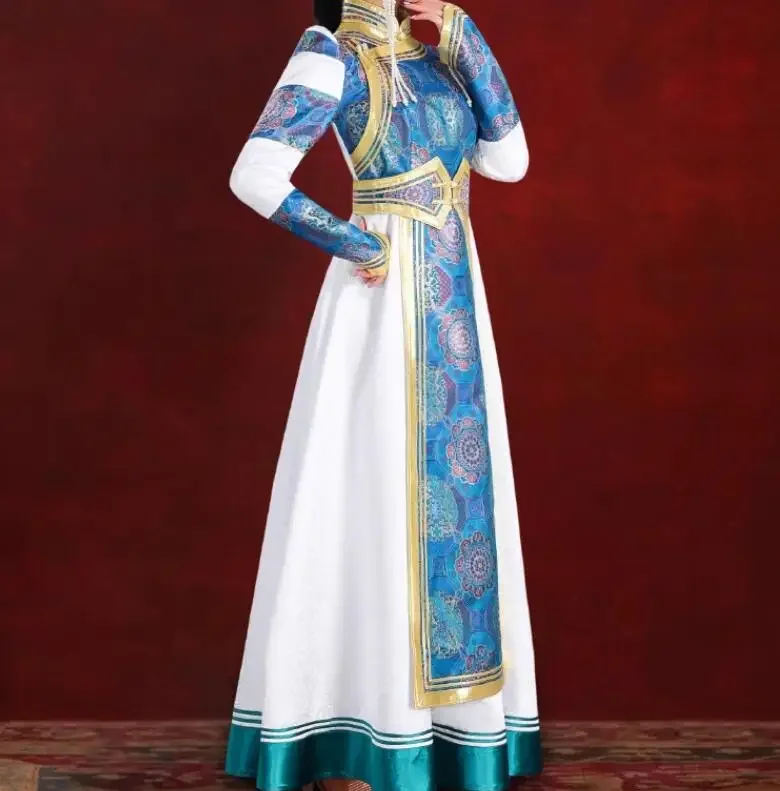 ผู้หญิงจีนมองโกเลีย Robe สีขาวชุดเต้นรํางานแต่งงาน