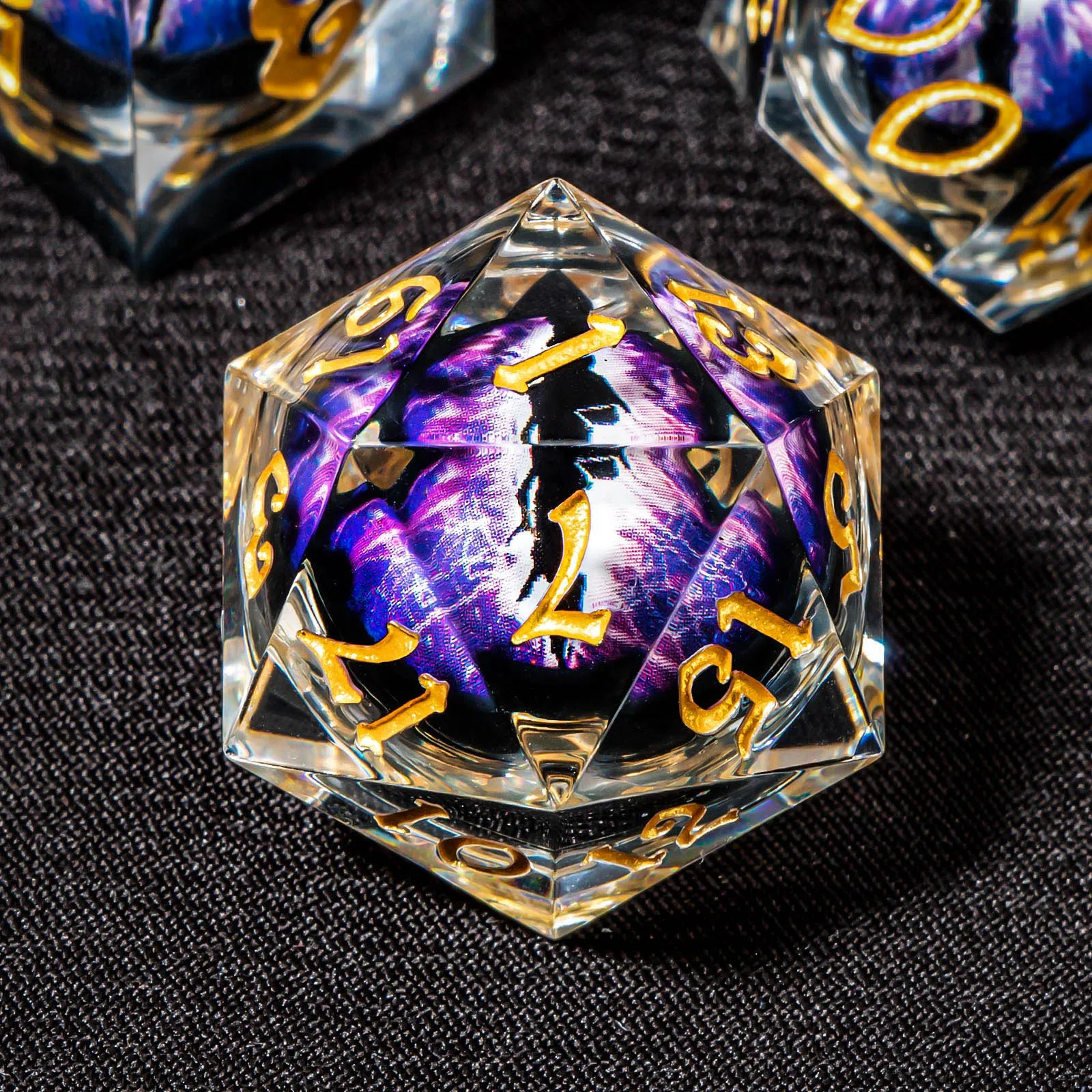 7피스 DND 액체 주사위 세트 날카로운 가장자리가 있는 수제 디자이너 수지 주사위, 던전 및 드래곤 RPG 탁상 게임에 적합