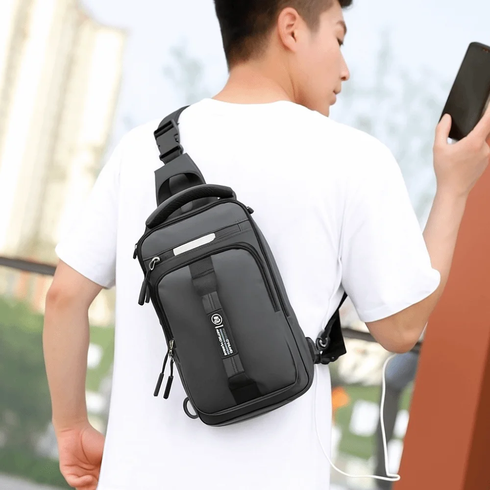 

Multi Pockets Men Chest Bag USB Charging Multifunction Sports Shoulder Bag Large Capacity Solid Color Crossbody Bag Running