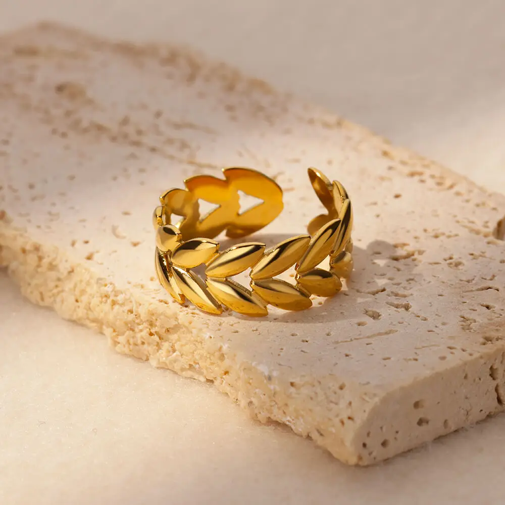 Vintage Leaf Openwork Women's Rings Gold-Plated Stainless Steel Anniversary Jewelry Ring Gift