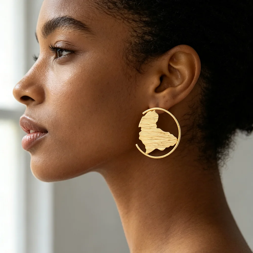 18K vergoldetes, gebürstetes Afrika-Karten-Design, offene Kreis-Ohrringe & Ring-Set für Damen, luxuriöse Hochzeits- und Party-Accessoires, Geschenk – Detail 4