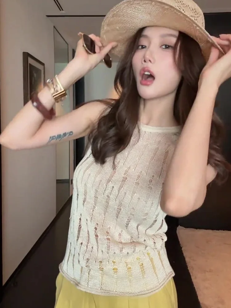 

Lightweight Breathable Summer Knit Top Hollow Design Sleeveless Slimming round Neck Pullover Korean Style Commute Fashion