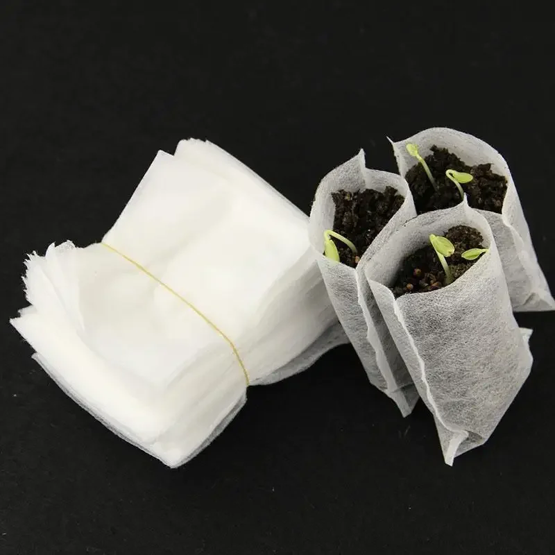 

100pcs Fabric Seedling Raising Bags 7x9cm Garden Nursery Pots for Plants Vegetables Flowers Easy to Use Grow Bags