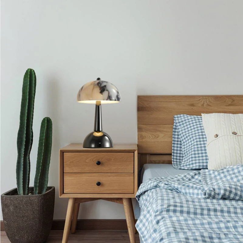 新スタイル LED ナイトライト天然大理石ブラックメタル充電タッチスイッチアールデコ調の雰囲気ランプ寝室パーラーホテルギフト