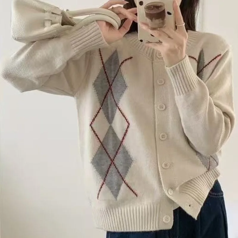 

Women Autumn Winter New Arrival Elegant round Neck Single Button Embroidered Open Cardigan Versatile Knitted Top for