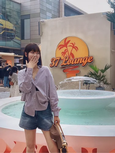 Imagen 2 del producto ETJ 2025 primavera de las mujeres nueva moda europea-americana rayas de manga larga solapa versión suelta camisa de popelina selección multicolor