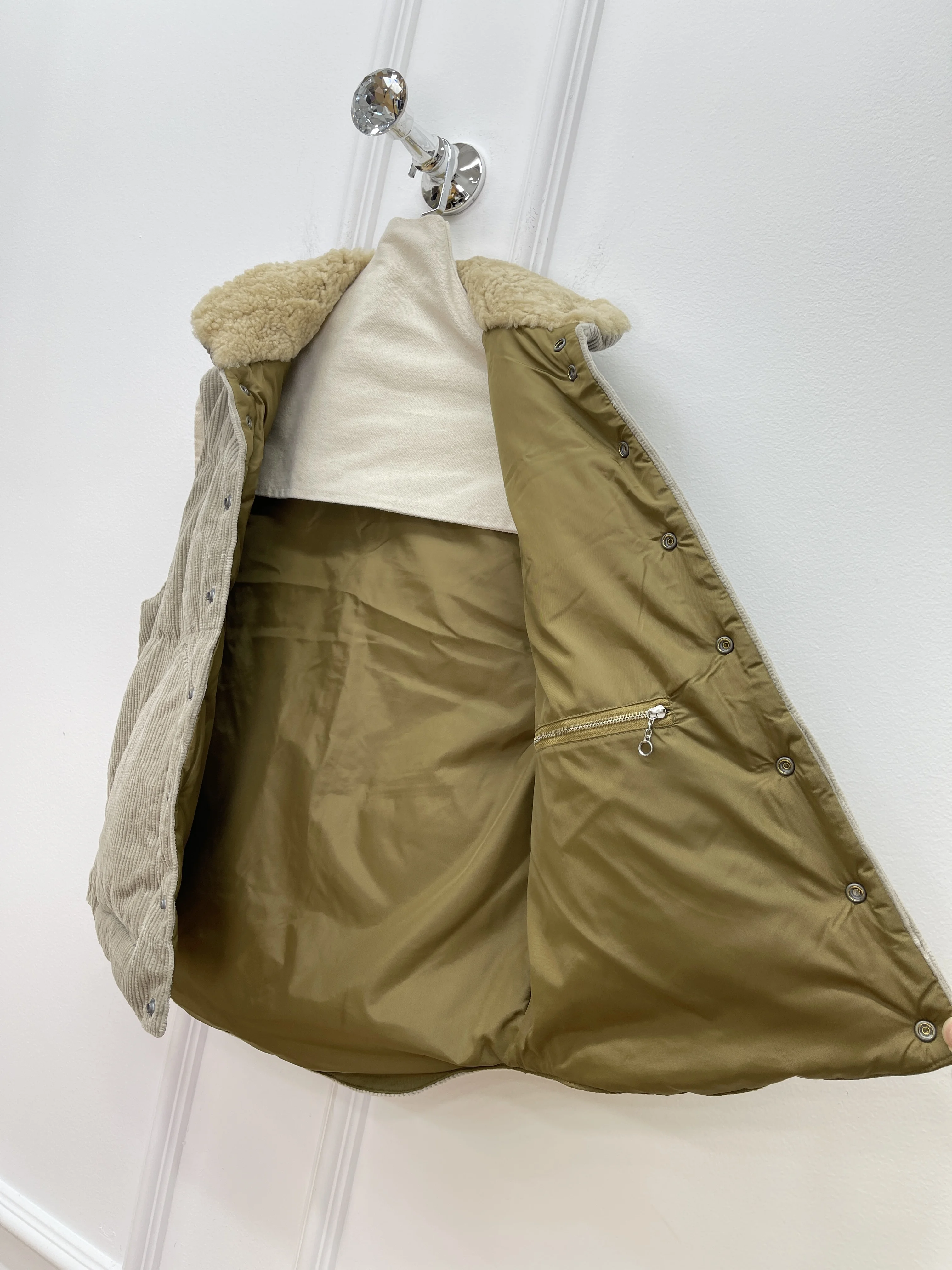 جديد الخريف/الشتاء عالية الجودة الرجعية نمط سروال قصير الفراء طوق مبطن سترة القطن للنساء