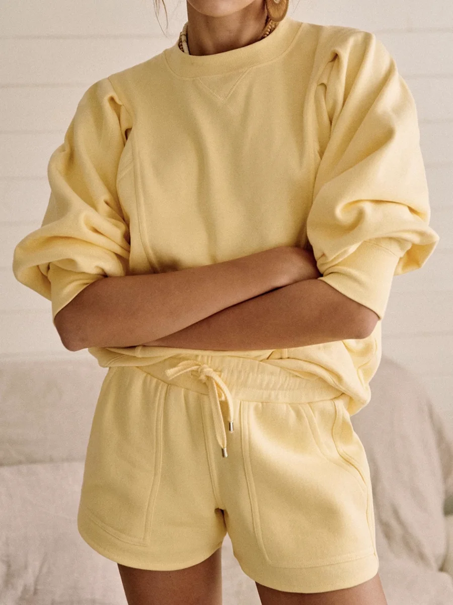

Light Yellow Sweatpant 2 Piece Set Women O-neck Folds Puff Sleeve Pullover Sweatshirt Simple Casual Drawstring Sport Shorts Sets