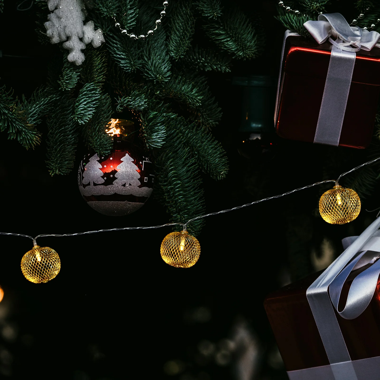 

1Pcs Decorative Iron Ball Lantern String Light Festival Christmas Decoration Warm Ambience Operated Indoor Outdoor Use