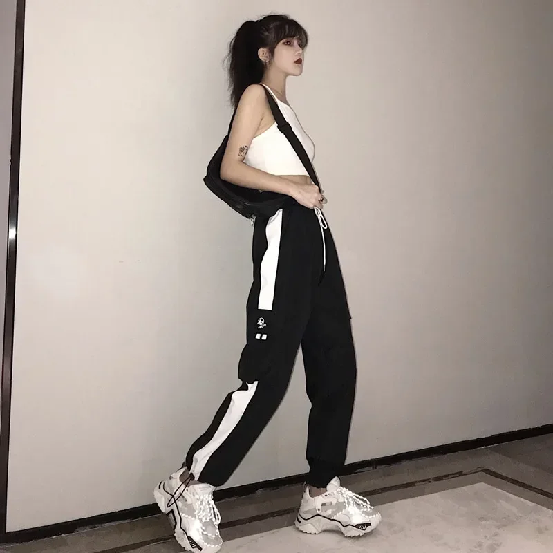 Hot Big Pockets Cargo Pants Women High Waist Loose Streetwear Baggy Tactical Trouser Hip Hop 2025 New Joggers Trousers Female