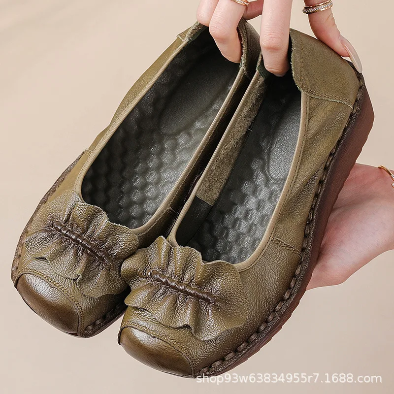 

2025 Spring New Cow Leather Ballet Flats Comfortable Soft Sole Women Shoes for Middle Age female wedding flats