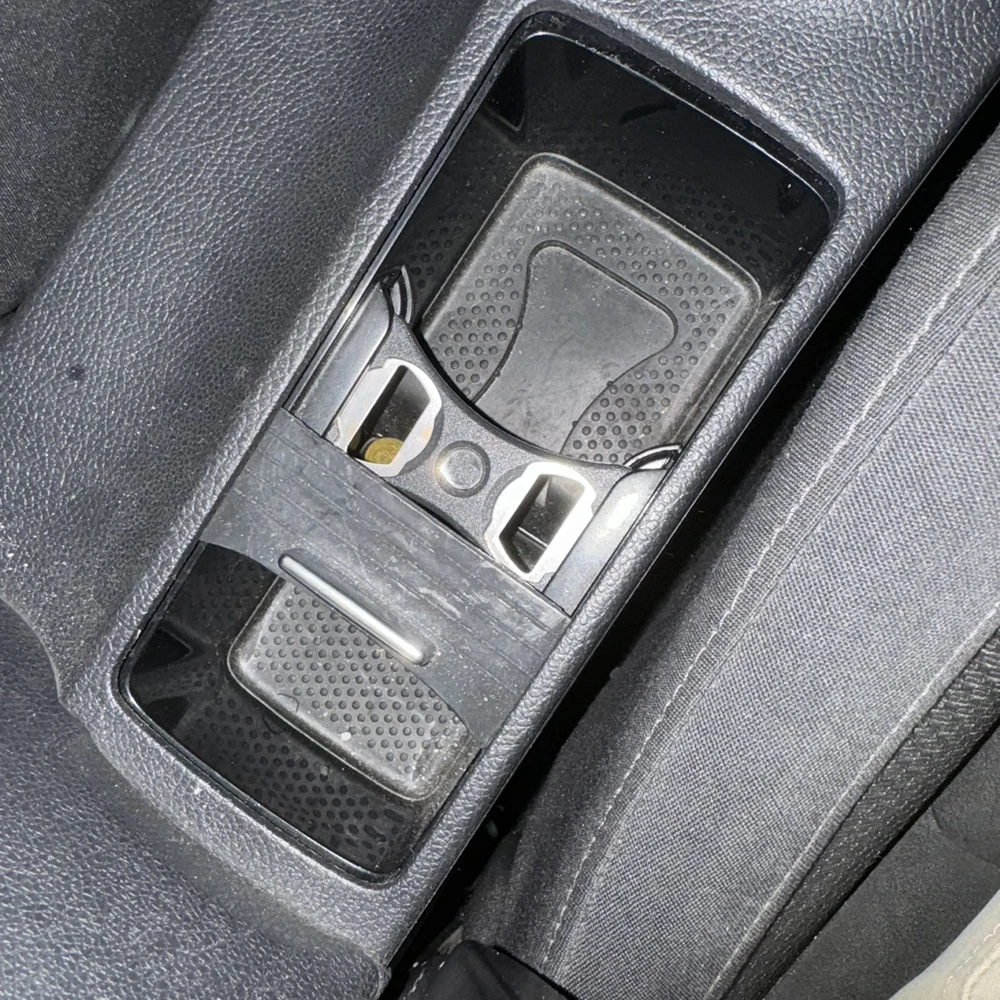 5KD832531 Car Center Console Drink Cover Slide Roller Blind For Golf 6 MK6 Golf 5 V Sagitar 2006-2014 Water Cup Holder Curtain