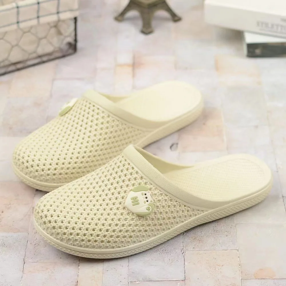 2024 Summer New Hole Sandals Flat Closed Toe Slippers Women\'s Soft Bottom Non-Slip Indoor and Outdoor Casual Bathroom Slippers