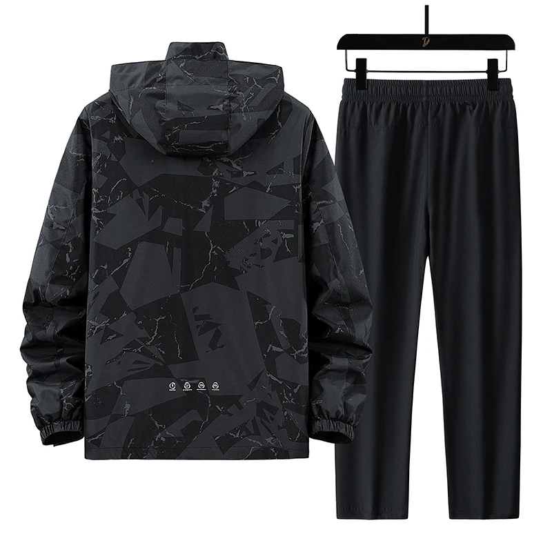 سترة هجومية سوداء عملية للرجال والنساء 2025 مجموعة بدلة المشي لمسافات طويلة في الهواء الطلق الجديدة لسترات الربيع والخريف للرجال