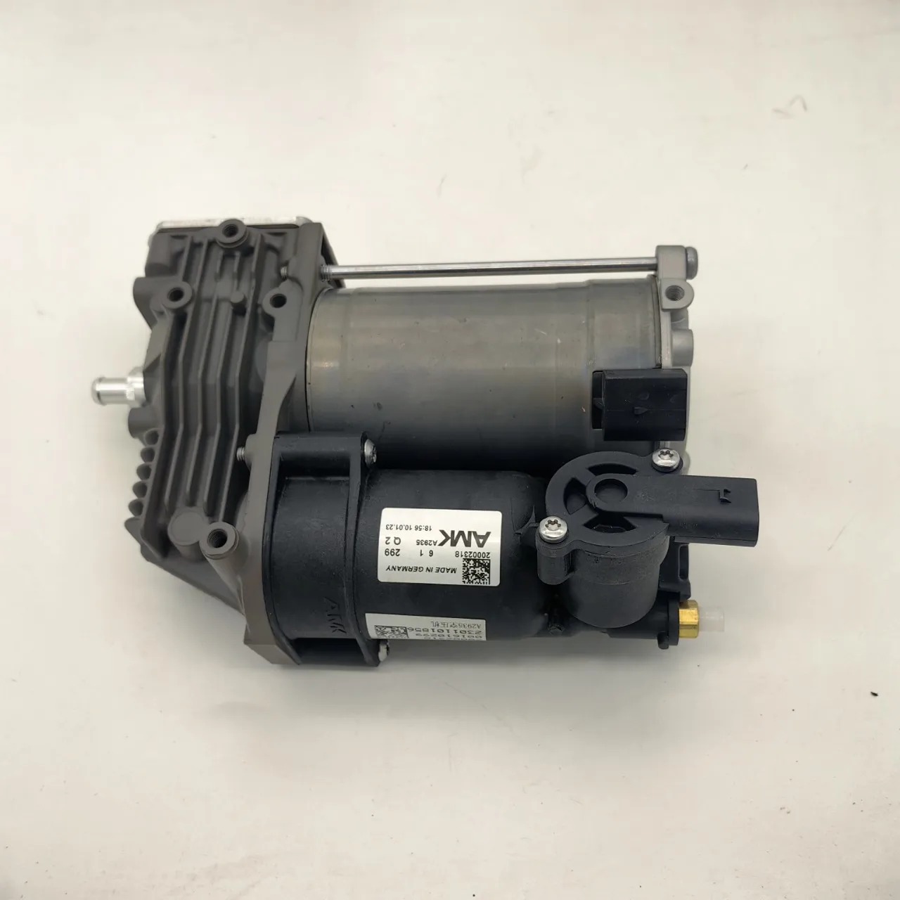Suitable for Li Auto L7 air pump