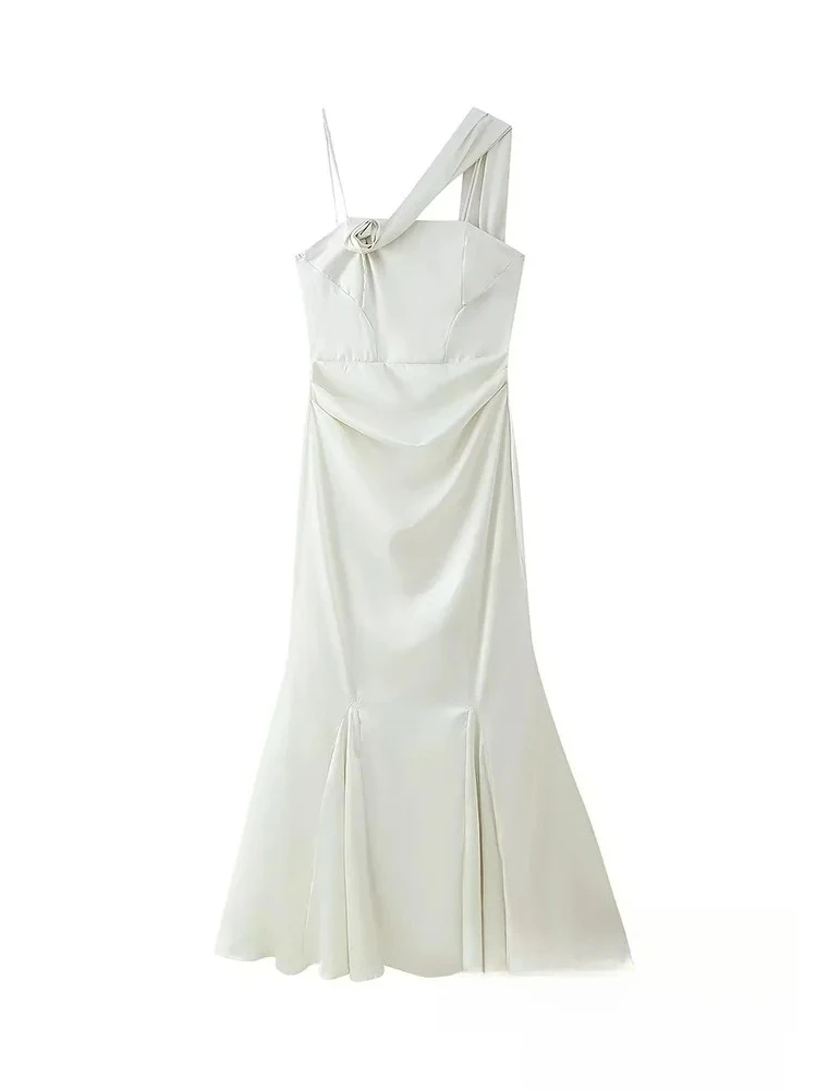 ชุดเดรสผ้าซาตินสีขาวเรียบหรูสไตล์เซ็กซี่ชิคสำหรับผู้หญิง แบรนด์ KONDALA แบบสายเดี่ยวไม่มีแขน แต่งระบายลายดอกไม้ยาว  แฟชั่นใหม่ประจำฤดูใบไม้ผลิและฤดูร้อนปี 2025