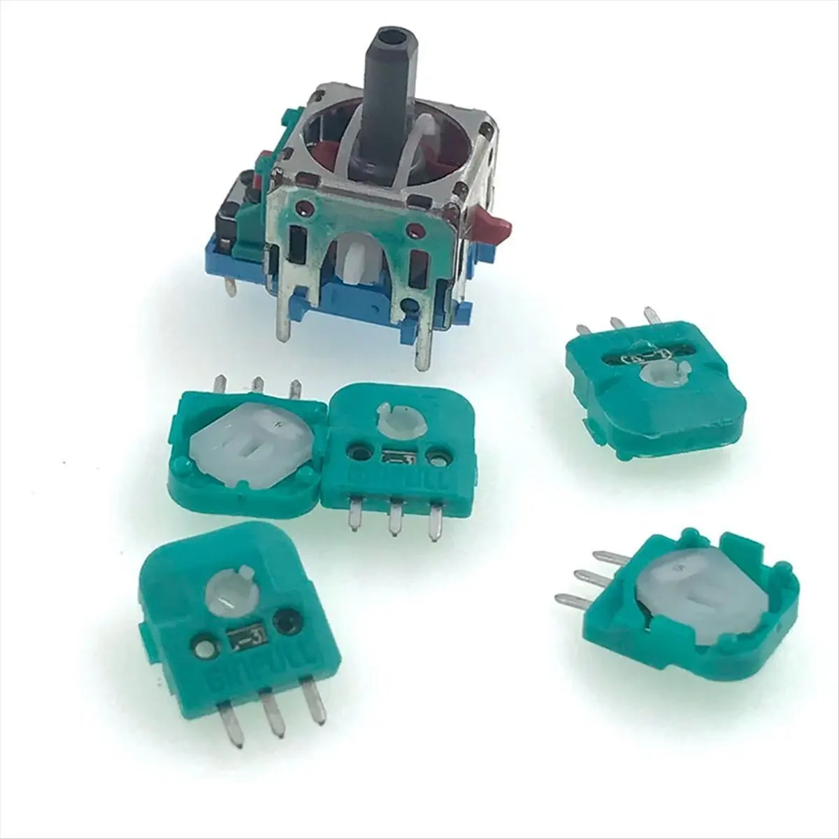 

Для контроллера PS5: сменные датчики Холла, аналоговые джойстики, потенциометры, модули датчиков оси, резисторы (60 шт.)