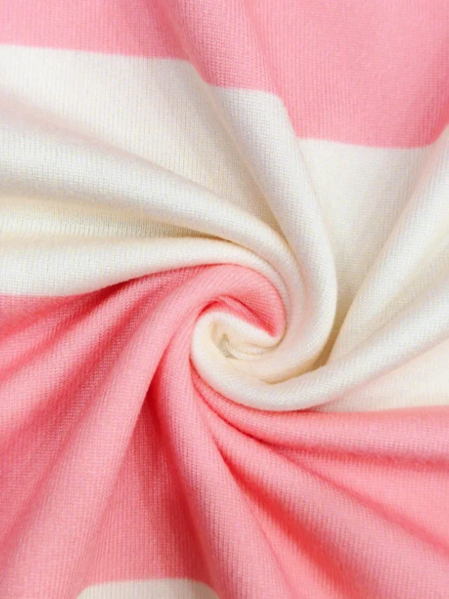 Neues Damen-T-Shirt mit klassischem rosa-weißem Streifenmuster und Rundhalsausschnitt, hautfreundliches, schmal geschnittenes T-Shirt, süßer Casual-Stil für Schule, Strand und Urlaub. – Detail 5
