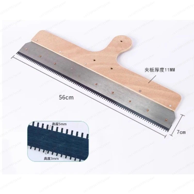 Self-leveling cement squeegee, epoxy cement mortar construction tool wooden rake, toothed self-leveling rake with wooden handle