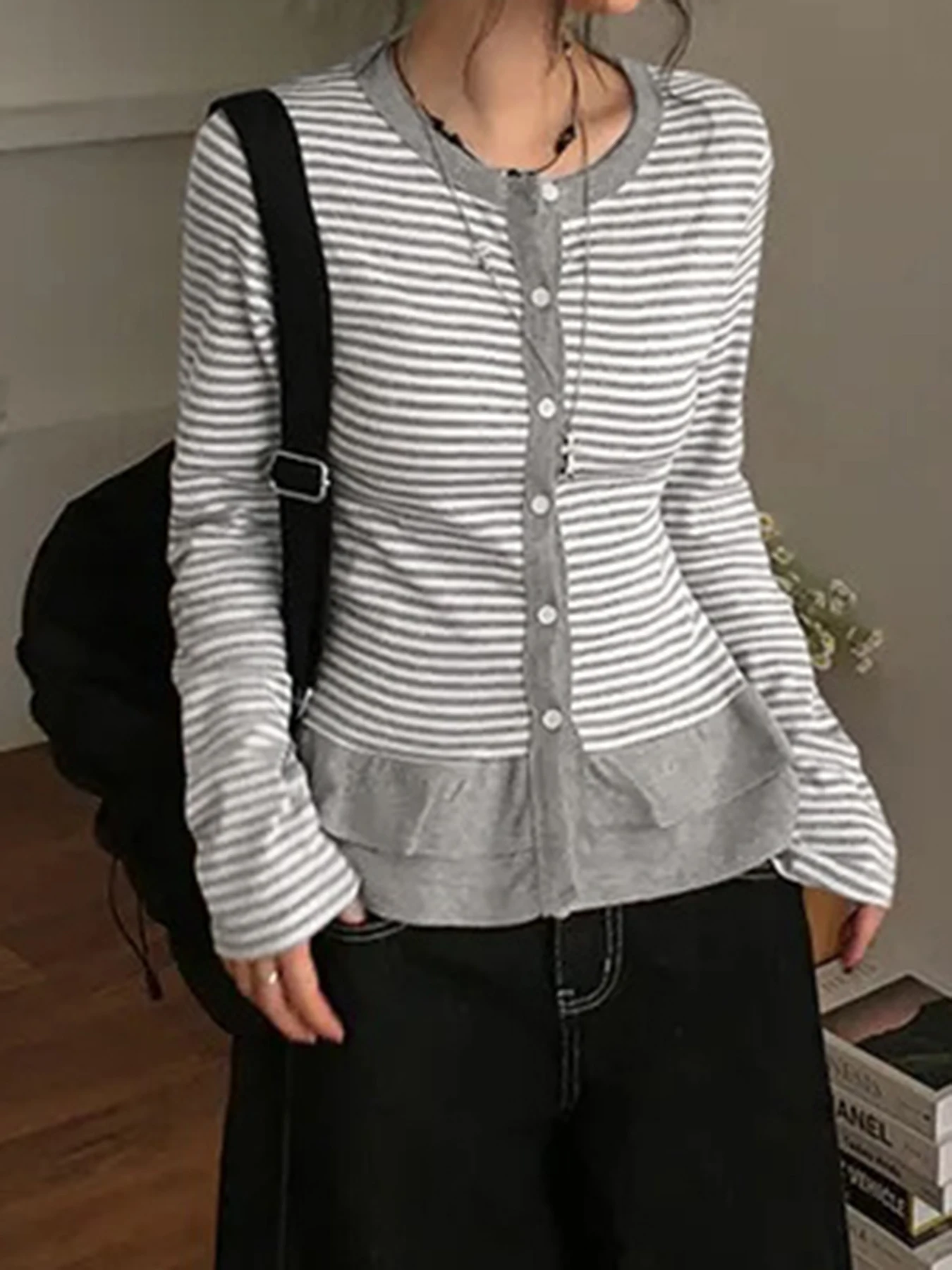 

Sweetown Fashion Striped Slim Fit Edible Tree Fungus Women T-Shirts Retro Knitter Button O-Neck Blouses