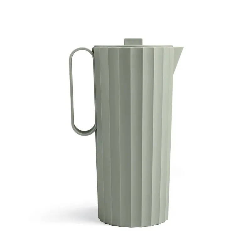 

Outdoor water bottle for hiking and camping