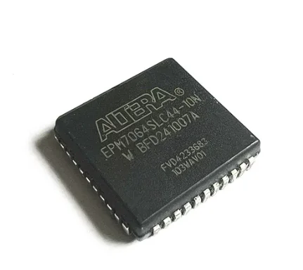 10adet EPM7064SLC44-10N EPM7064SLC44 PLCC44 IC chip programmable gate transistor new