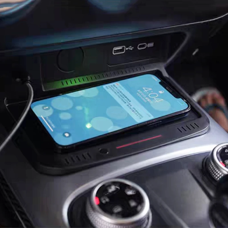 Car wireless charger for WEY GWM Tank 300 2021 2022 2023 15w fast charger wireless phone charger charging pad plate