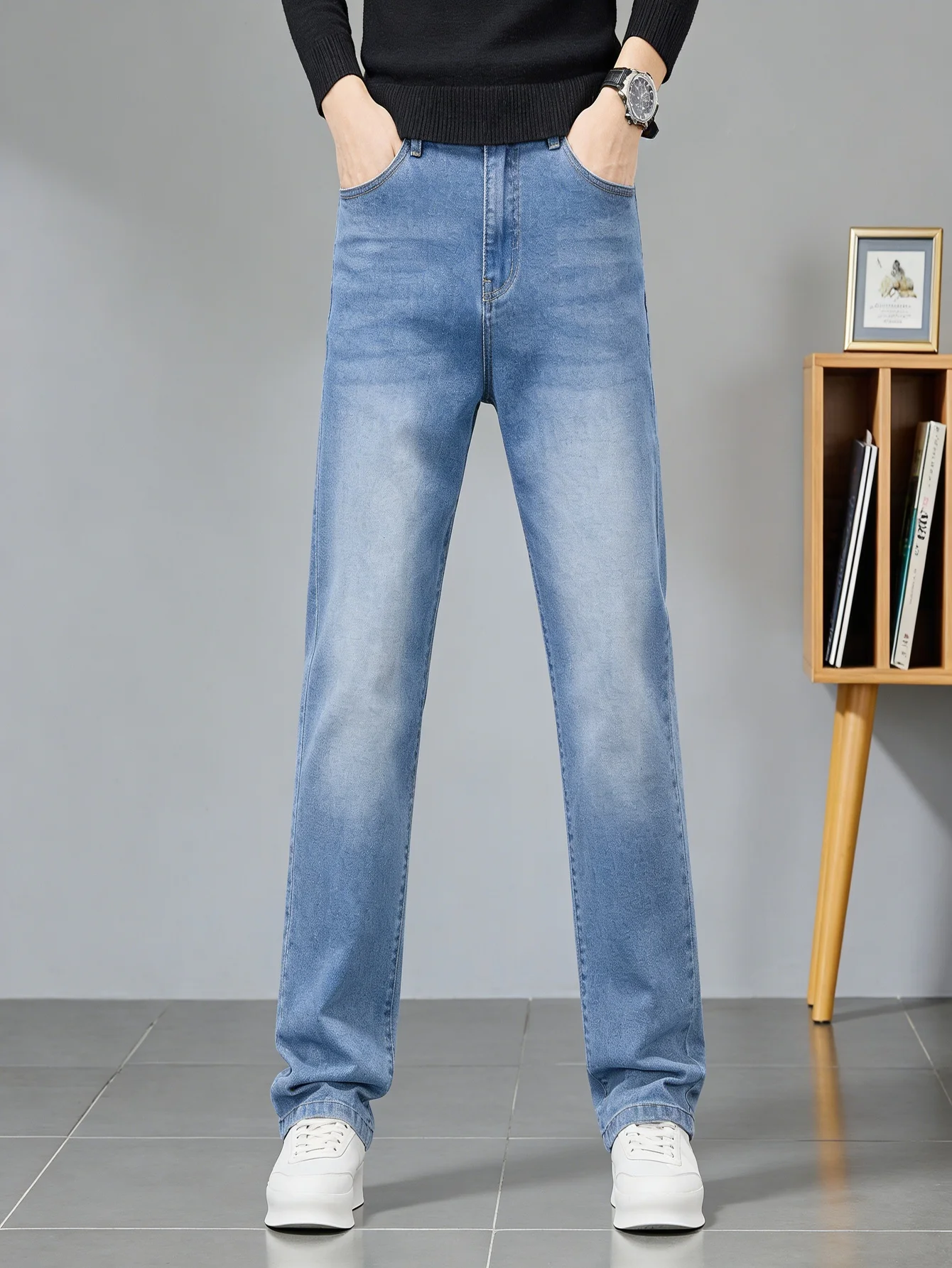 

Однотонные синие джинсы Slim для мужчин в стиле Light Retro Harajuku Drip. Аксессуары и ремни в комплект не входят.