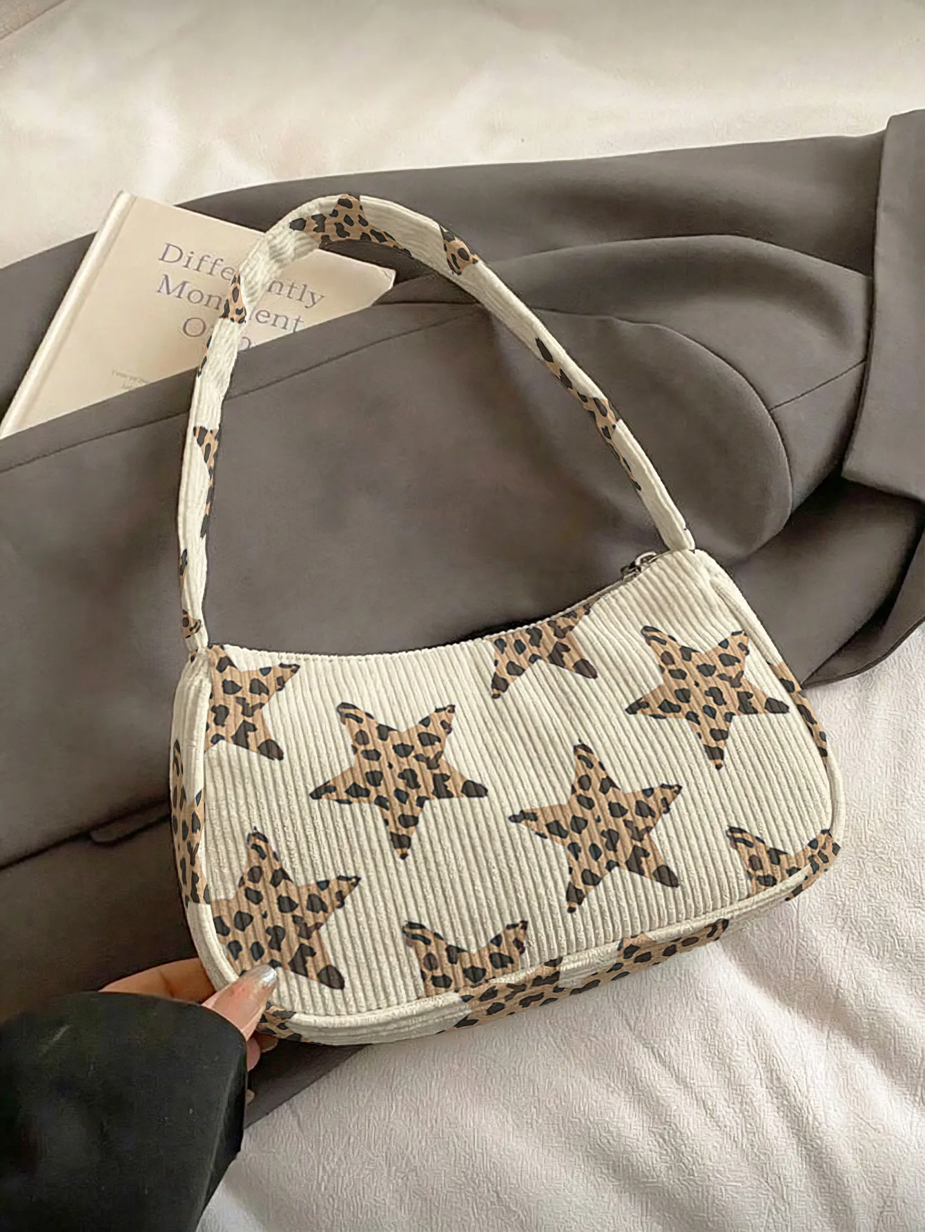 Trendy Leopard Star Print Shoulder Bag, Corduroy Underarm Bag for Daily Casual Use - view 2