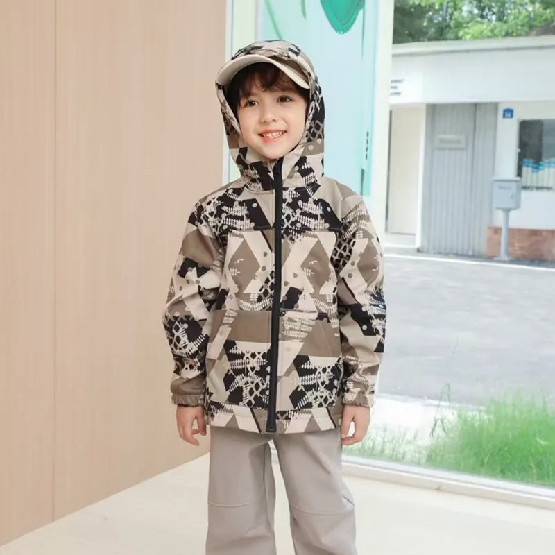 2025Autumn and Winter New Boys and Girls Outdoor Printed Fleece Soft-shell Hardshell Jacket Windbreaker Coat Waterproof And Warm