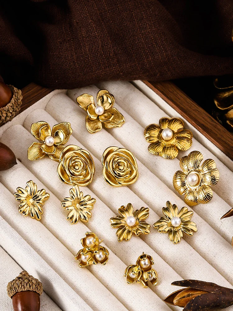 

Luxury Flower Shaped Stainless Steel Gold Color Metal Stud Earrings, Waterproof Colorfast, Women's Daily Temperament Earrings
