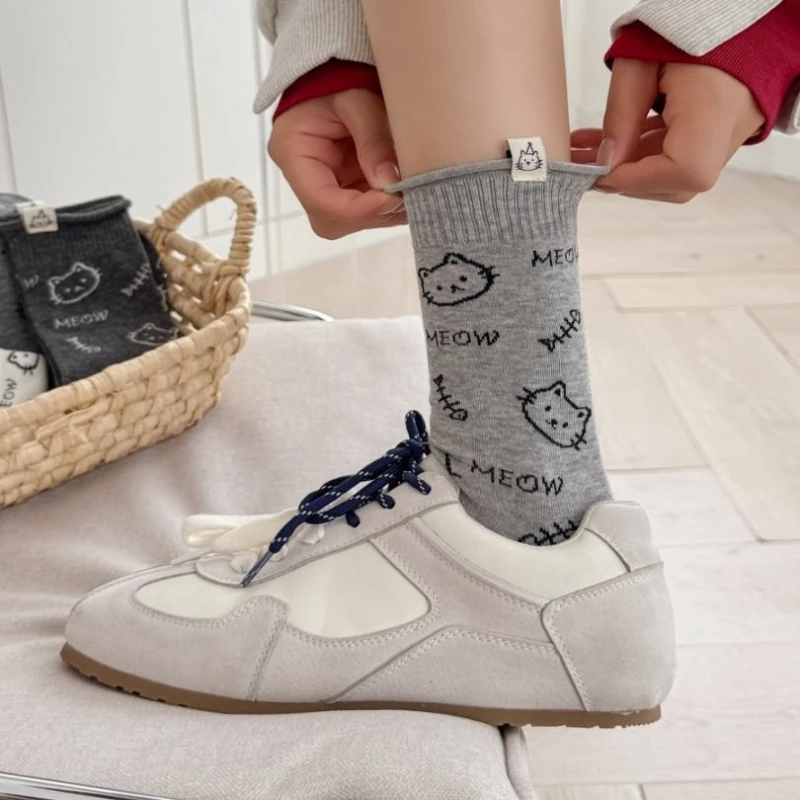 2 أزواج من الجوارب العصرية الكرتونية اللطيفة للقطط في الخريف، جوارب متوسطة الطول متعددة الاستخدامات، جوارب نسائية بسيطة متوسطة الحجم للخريف