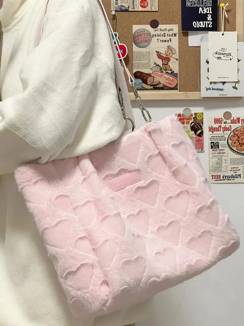 Bolso de mano peludo de piel sintética para mujer, de felpa suave bolso de hombro, elegante, dulce Corazón de amor, moda de invierno