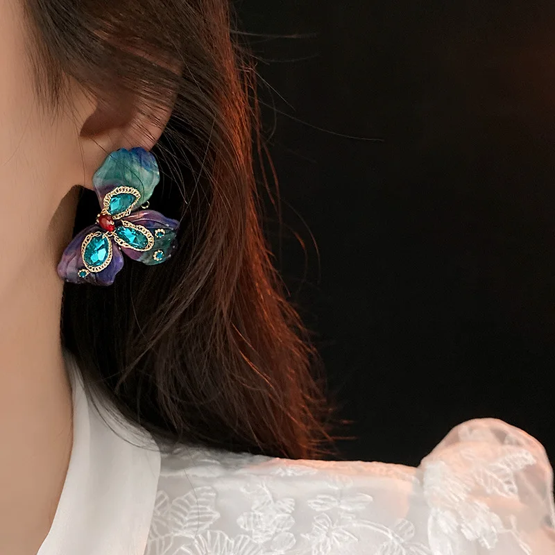 Exquisite Vintage Crystal Flower Stud Earrings Women Fresh Niche Design Earring Luxury Fashion for Lady Party Wedding Jewelry