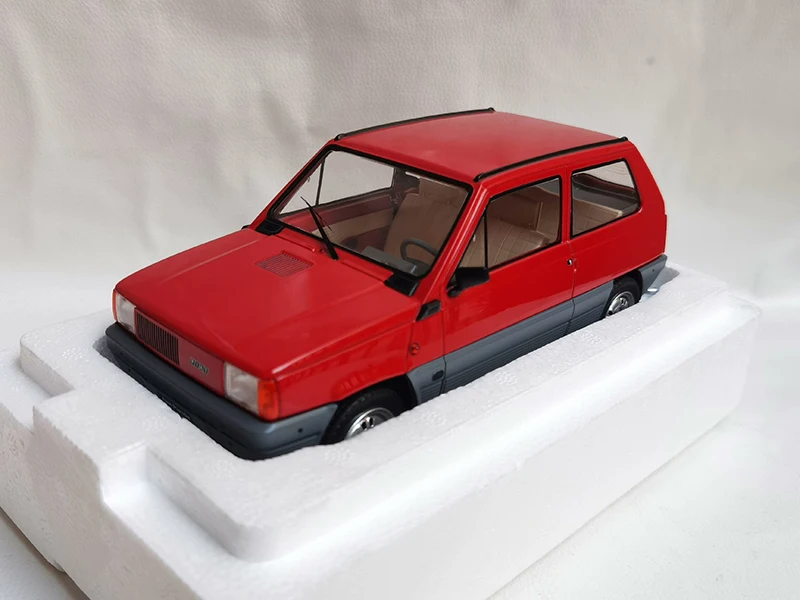 Diecast 1:18 FIAT PANDA 30 Car Simulation Alloy Car Model Toy