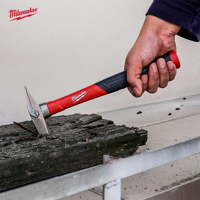Milwaukee Fiberglass handle ball head pliers hammer shock-absorbing handle, for construction and mechanical operations4932478662