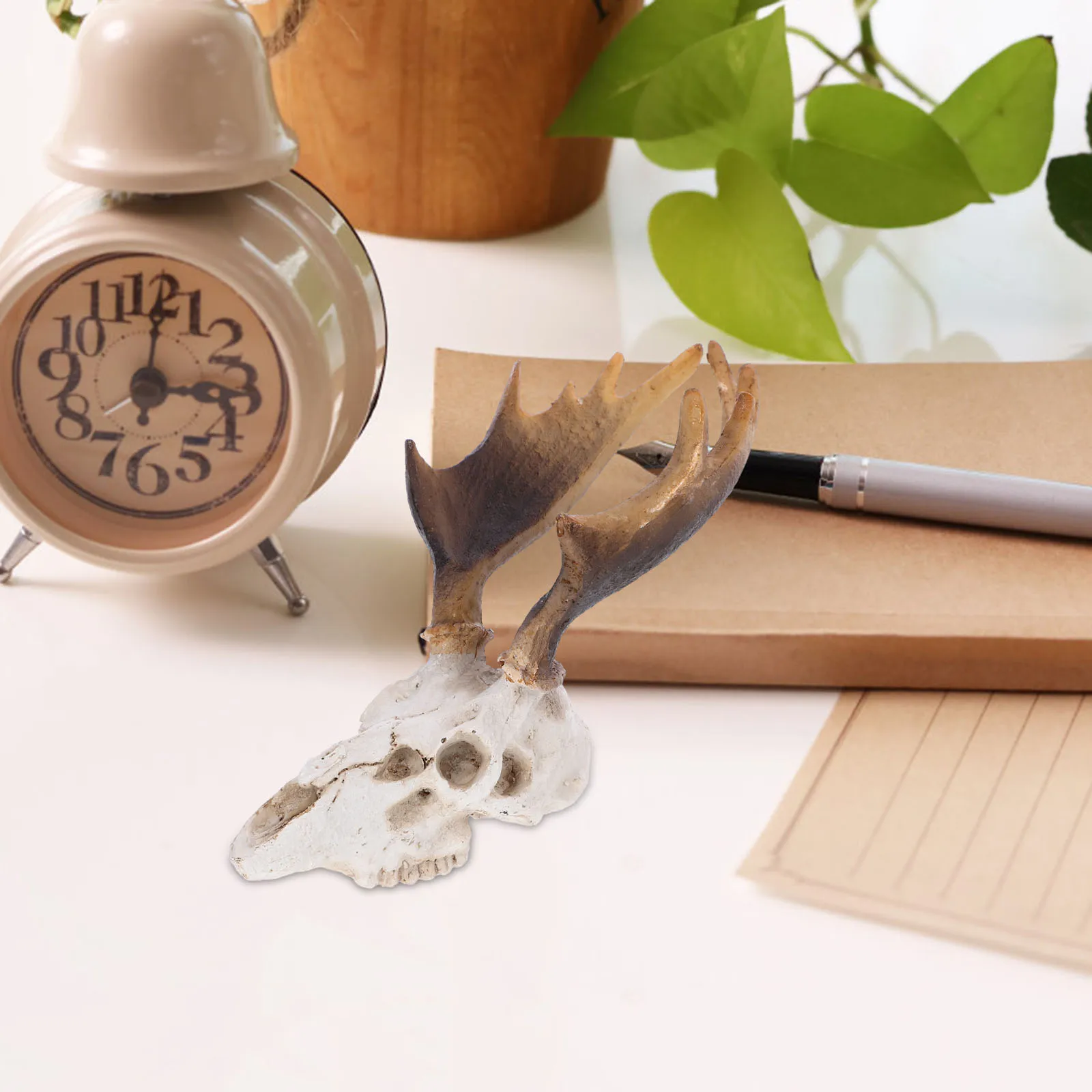 

Reptile Tank Deer Skull Decor Resin Hideout Ornament Exquisite Light Unique Artistic Atmosphere Fine Details