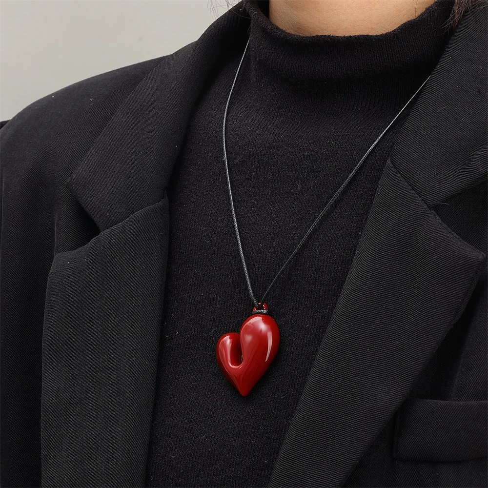 Boho Irregular Heart Necklace Choker Black Red Heart Sweater Chain Necklace For Women Everyday Jewelry Accessories
