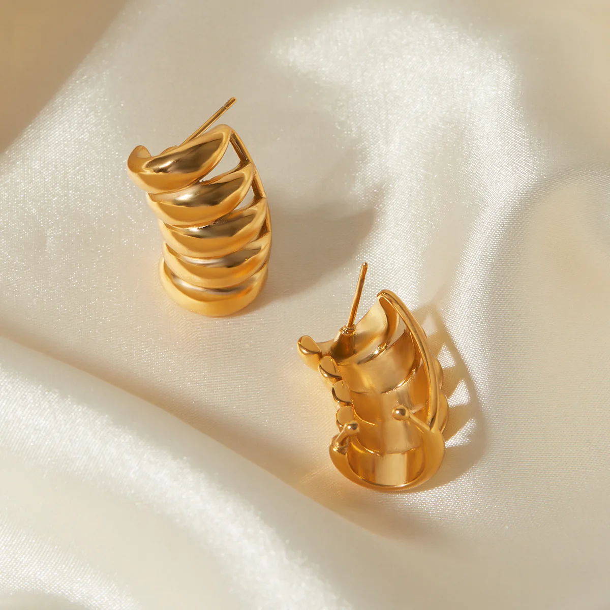 New Trendy Multilayer C Shape Ear Cuff Gold Plated Stainless Steel Clip Earrings for Women Cartilage Climbing Earring Piercing