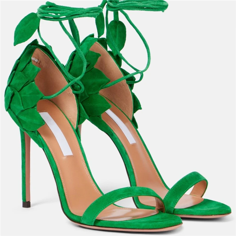 

Новые летние замшевые сексуальные сандалии с открытым носком и зеленым ремешком в виде листьев, тонкие банкетные туфли на высоком каблуке, повседневная женская обувь большого размера