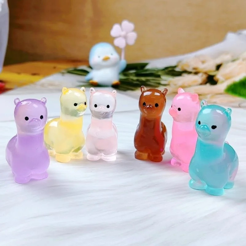 40 Uds Mini Alpaca que brilla en la oscuridad decoración de jardín de hadas estatua de Animal de Alpaca brillante creativa decoración de escritorio para el hogar regalo