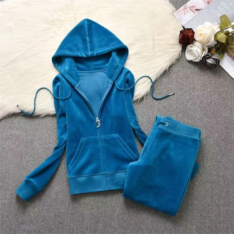 

Y2K Velvet Tracksuit Women Fashion Brand Women's Diamonds Sweatshirt and Pants Suit Velours Casual Jogging Suit