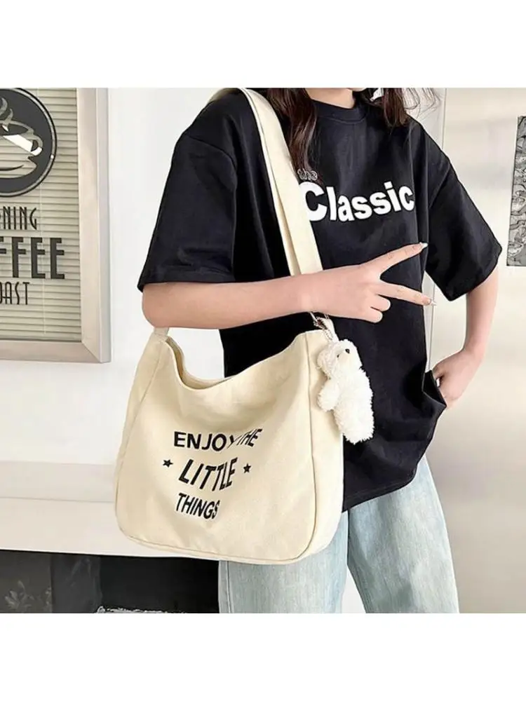 The new canvas bag girl fashion trend in letters one shoulder fresh aslant joker students tote bags