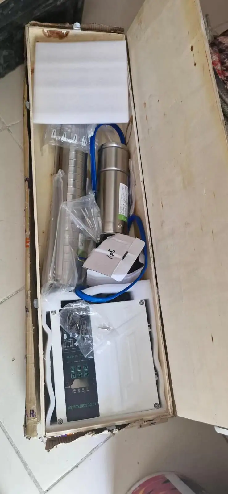 مضخة مياه الآبار تعمل بالطاقة الشمسية لمضخة الطاقة لإمدادات المياه عن بعد 4 بوصة 3 حصان تيار متردد/تيار مستمر