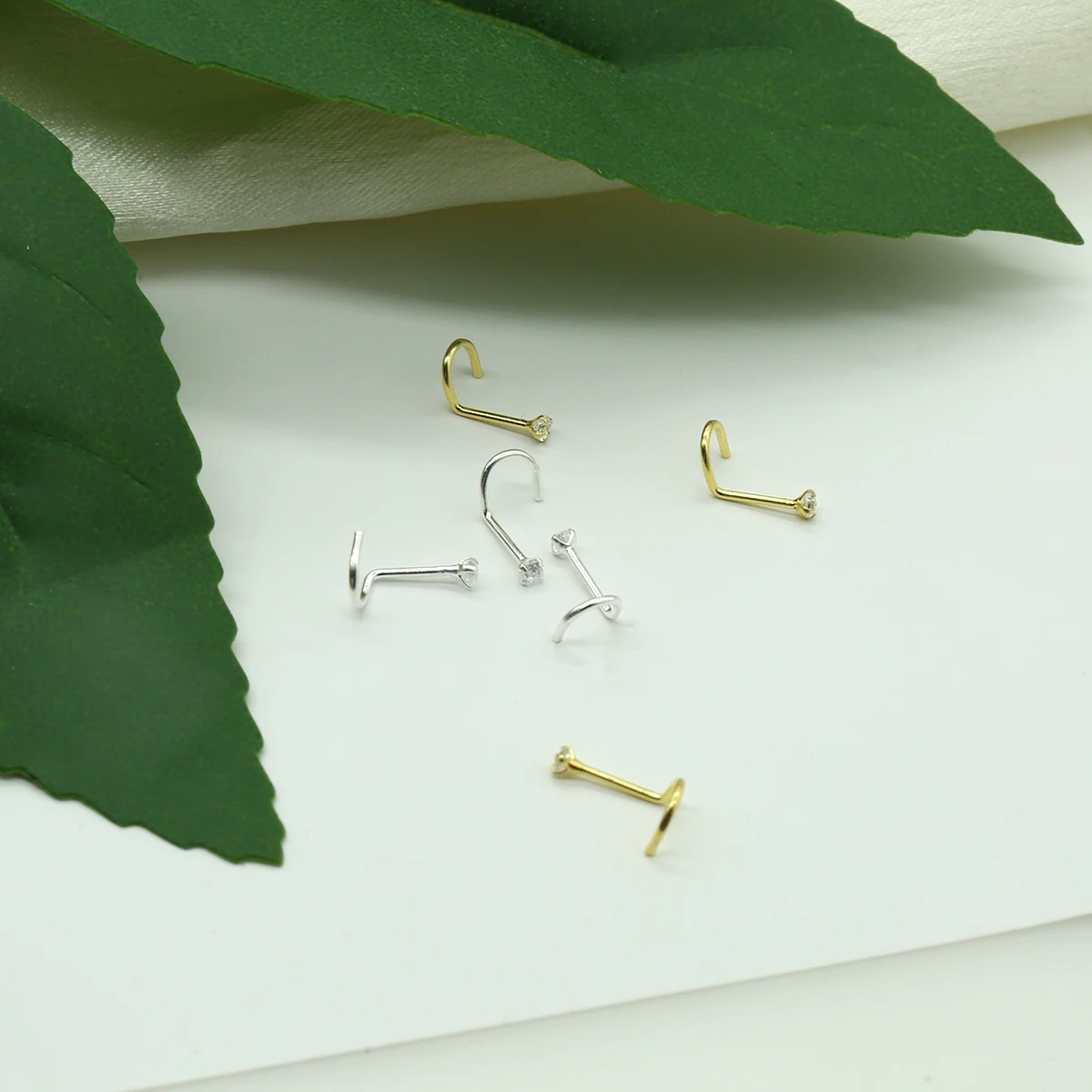 Runder Zirkon 2,0 mm gedrehter Nasenpiercing-Ohrstecker für Damen, Sterlingsilber 925, Nasenpiercing-Schmuck, Nez Pircing Nariz Joy Tous Corporal – Detail 4