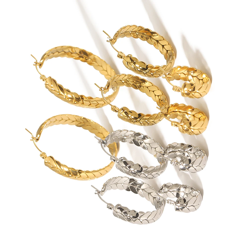 Beliebtes Design Geometrisch Strukturierte Runde Chunky Creolen 18k Vergoldet 316L Edelstahl Weizen-Creolen – Detail 5
