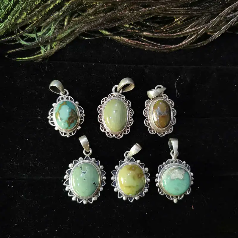 Natural Turquoise Stone Charms Nepal 925 Sterling Silver Vintage Lovely Jewelry T9158