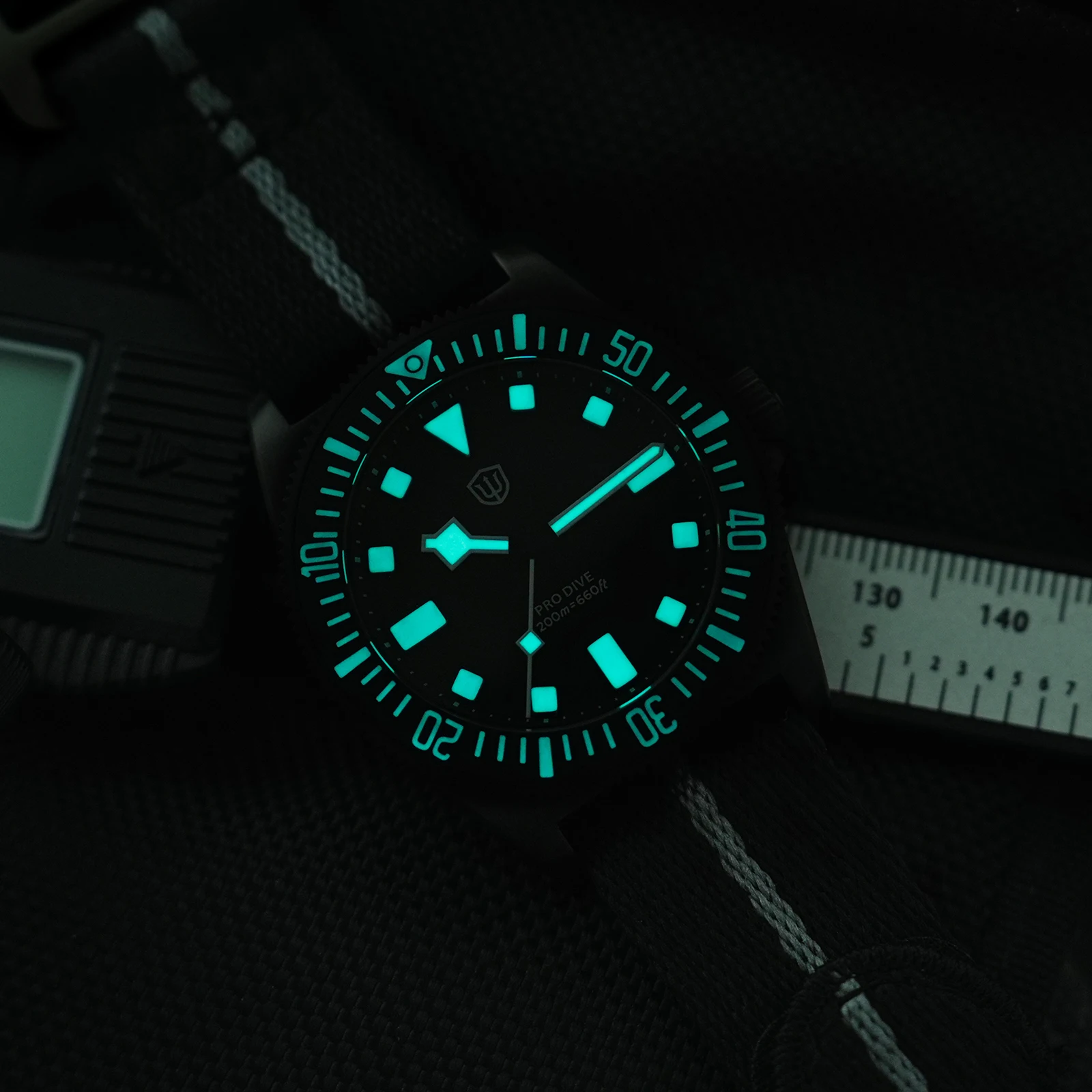 Watchdives EXD Titanium Watch Men VH31 Sweep Second Movement 